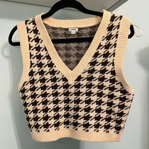 GARAGE Brown Vest